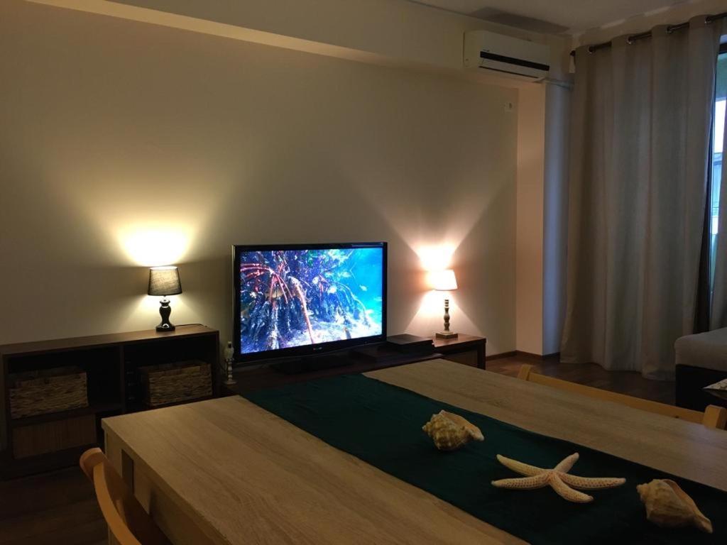 Sea Escape Apartment Мамая Экстерьер фото